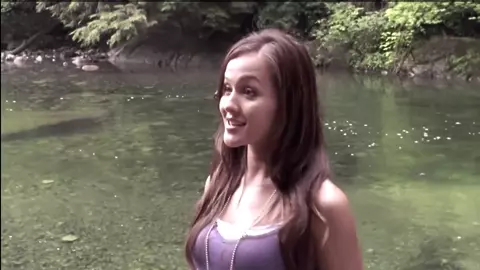 Crystal Lowe WRONG TURN 2