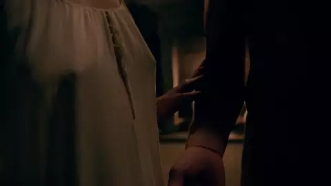 Caitriona Balfe - Outlander S1E07