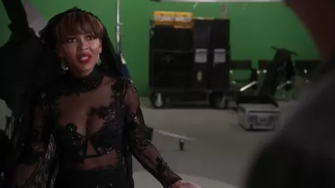 Meagan Good, Kosha Patel Sexy - White Famous s01e08 (2017)