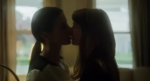 Rooney Mara, Catherine Zeta-Jones Nude - Side effects (2012)