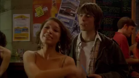 Jessica Parker Kennedy, Natalie McFetridge - Decoys 2 (2007)