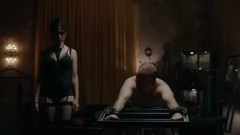 Maggie Siff sexy - Billions S03E01 (2018)