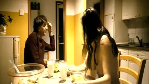 Anna Gyorgyi nude - Tablo (2008)