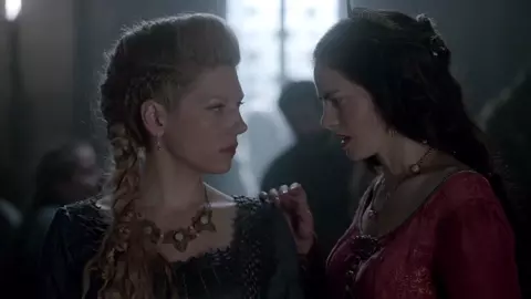 Vikings - Lesbian Kiss Scene