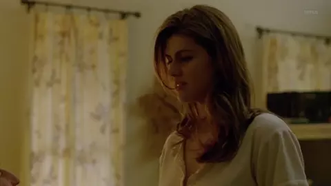 Alexandra Daddario Nude - True Detective - s01e02 (2014)