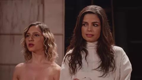 Lorena Comparato nude - Samantha! s02e05 (2019)