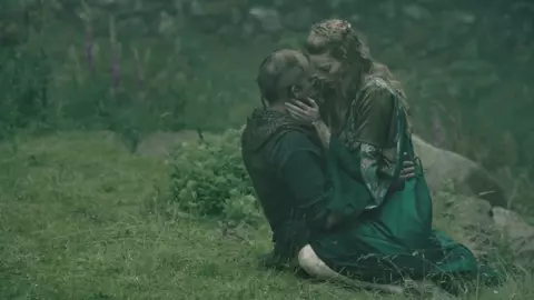 Alyssa Sutherland ‘Vikings S4 (2016)’ Full HD 1080 (Sex, Tits)