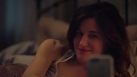 Nude Kathryn Hahn, Jasmine Cephas Jones – Mrs. Fletcher s01e06 (2019)