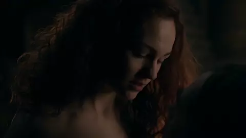 Sophie Skelton nude - Outlander s04e08 (2018)