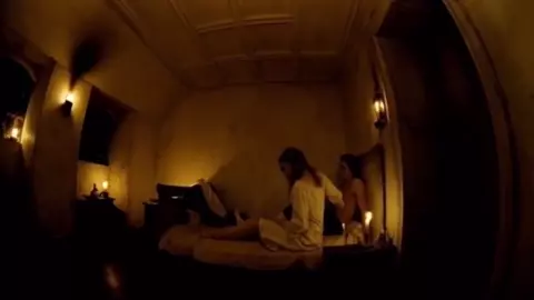 Emma Stone gets in bed to man and grabs cock to make him cum with hand in The Favourite