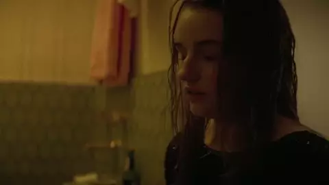 Sex moment of Kaitlyn Dever nude and Diana Silvers nude kissing and getting naked