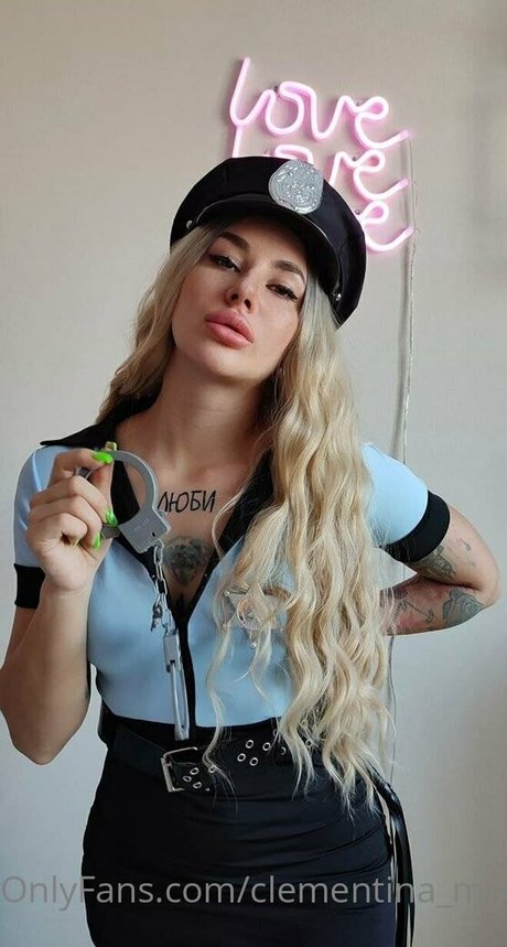 clementina-moon-1